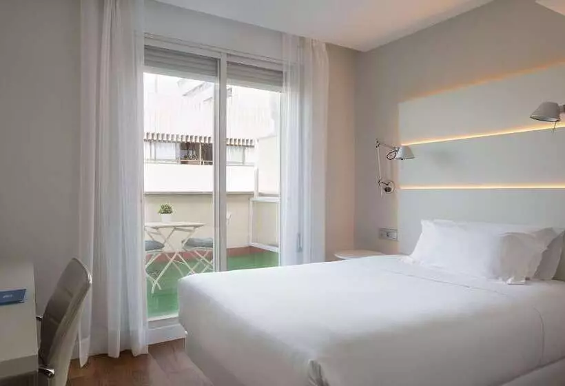 호텔 NH Madrid Balboa