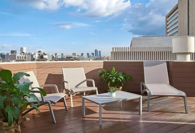 호텔 NH Madrid Balboa