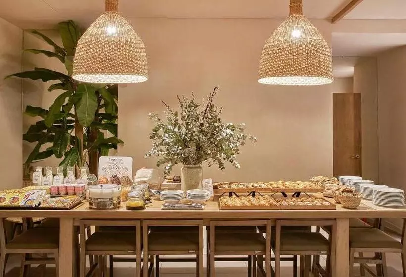 호텔 NH Madrid Balboa