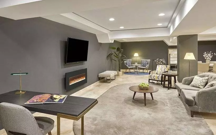 호텔 NH Madrid Balboa