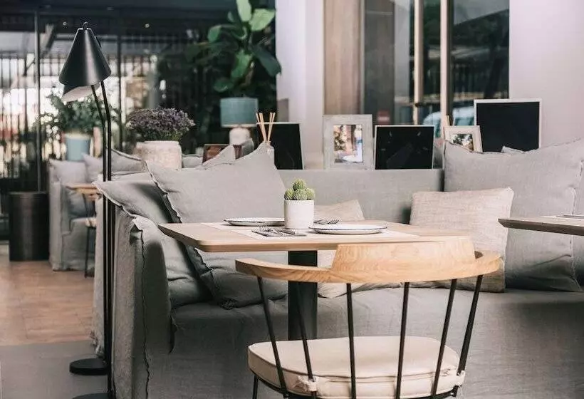 호텔 NH Madrid Balboa