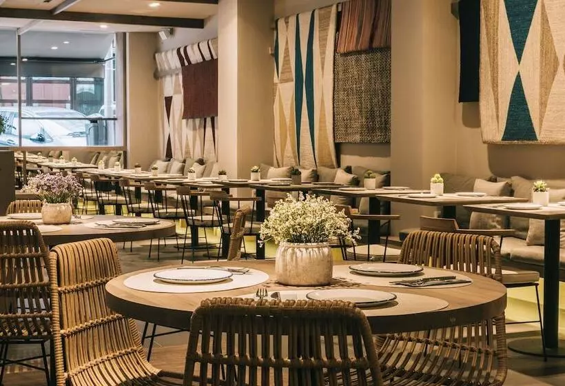 호텔 NH Madrid Balboa