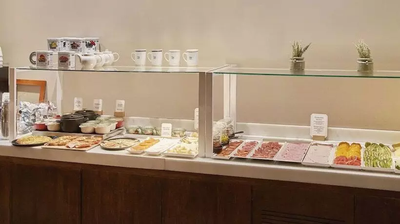 호텔 NH Madrid Balboa