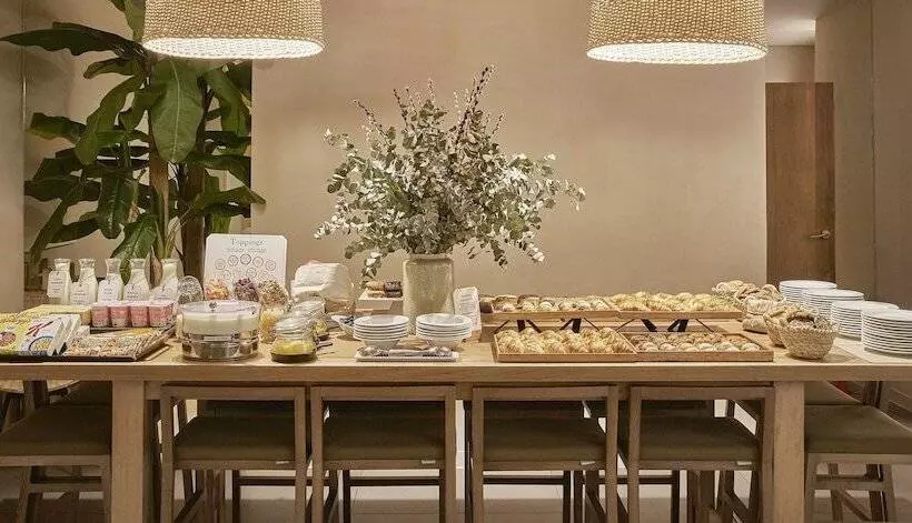 호텔 NH Madrid Balboa