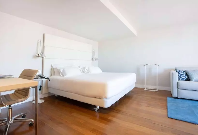 호텔 NH Madrid Balboa