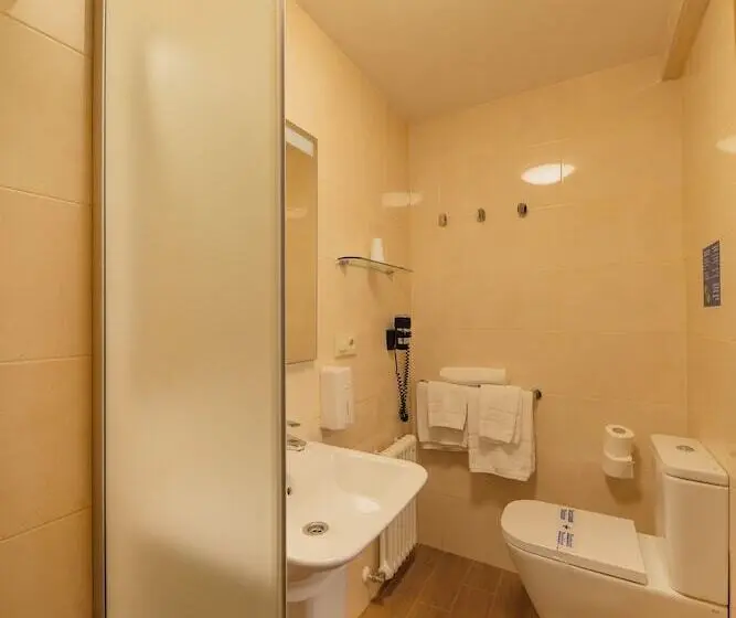 בית מלון כפרי Panton