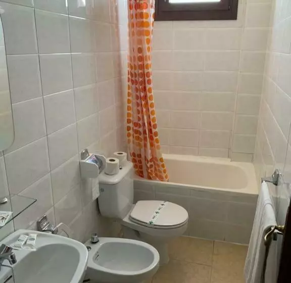 Отель Restaurante La Loma