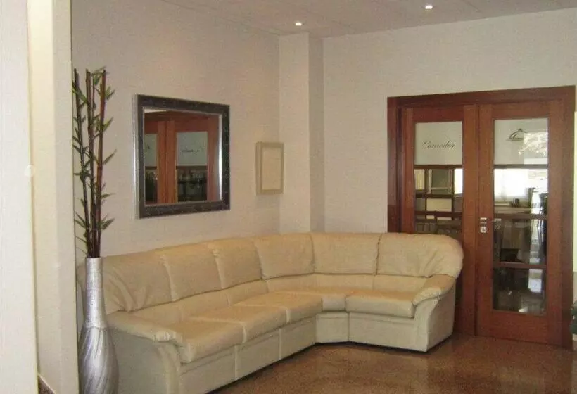 Отель Rosalia De Castro