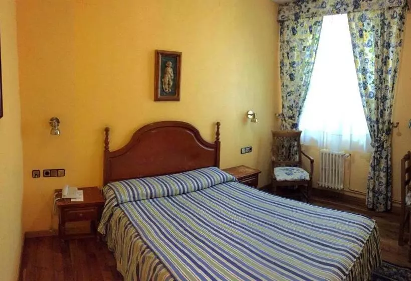 田舎風ホテル Xabier