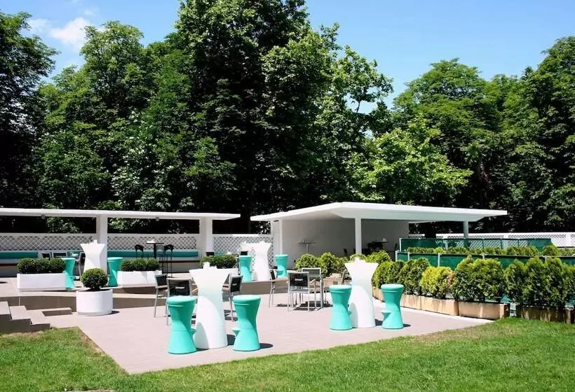 Hotelli Tres Reyes Pamplona