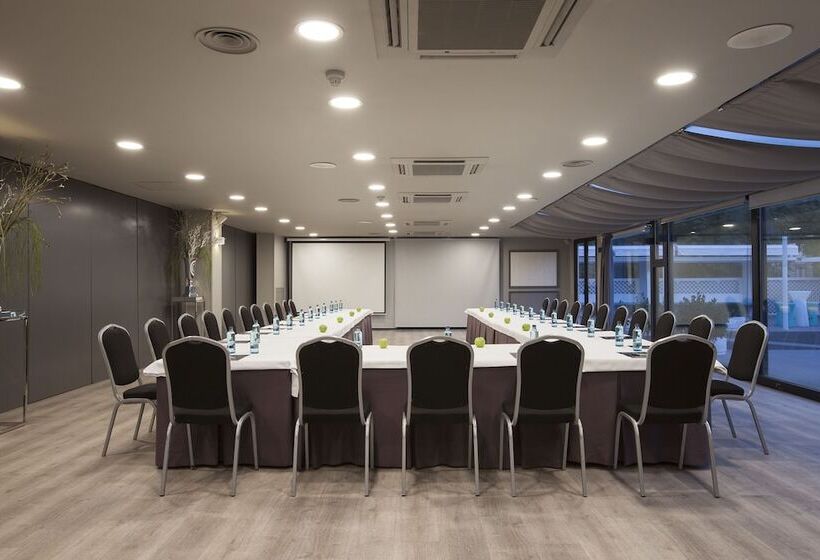 فندق Tres Reyes Pamplona