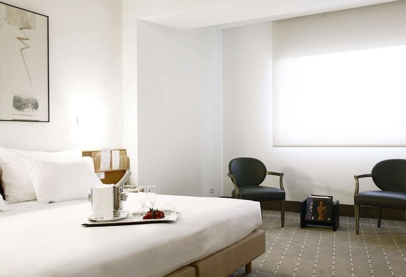 فندق Tres Reyes Pamplona