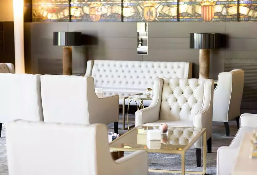 Hotelli Tres Reyes Pamplona