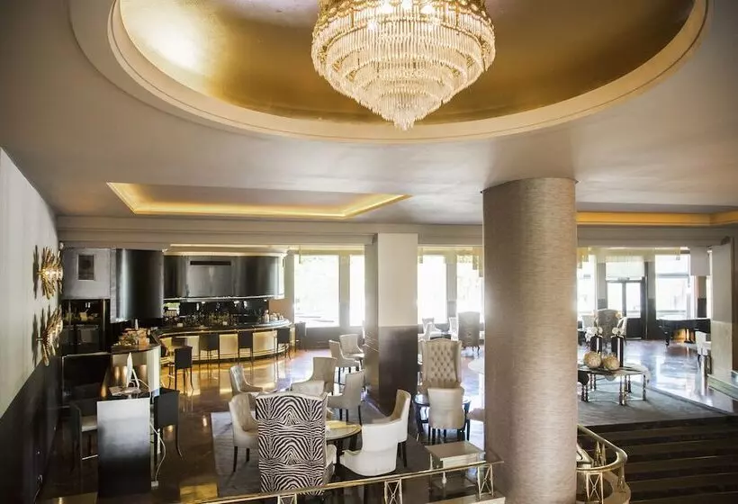 Hotelli Tres Reyes Pamplona