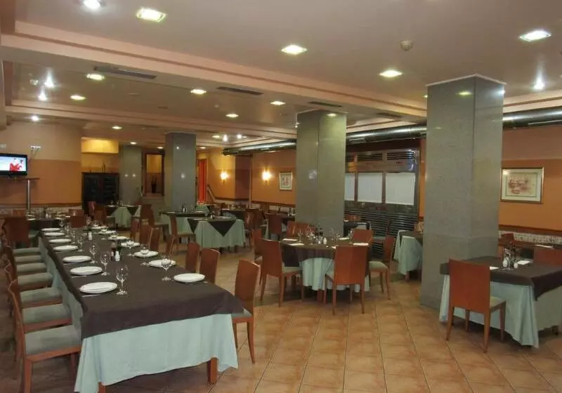 هتل Virgen Del Camino Pontevedra