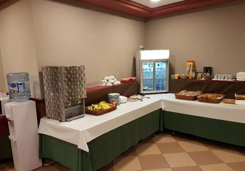 هتل Virgen Del Camino Pontevedra