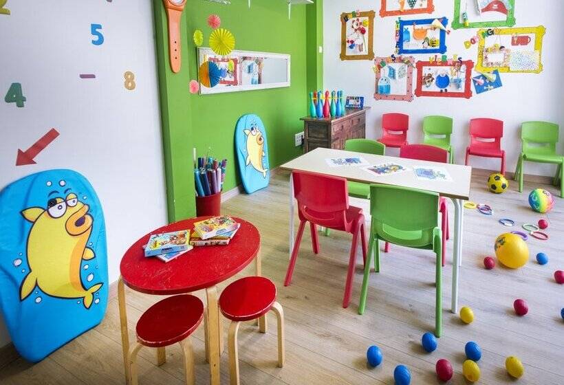 هتل 4r Miramar Calafell