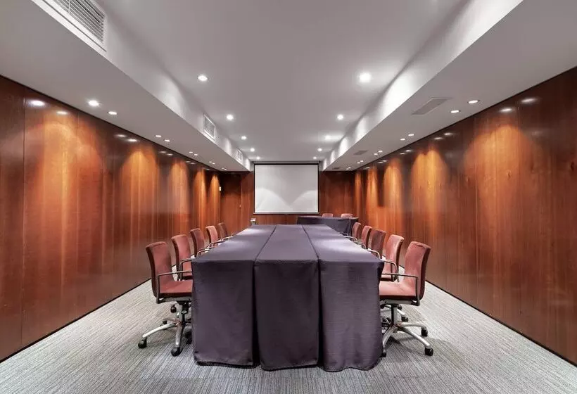 Ac Hotel Málaga Palacio By Marriott