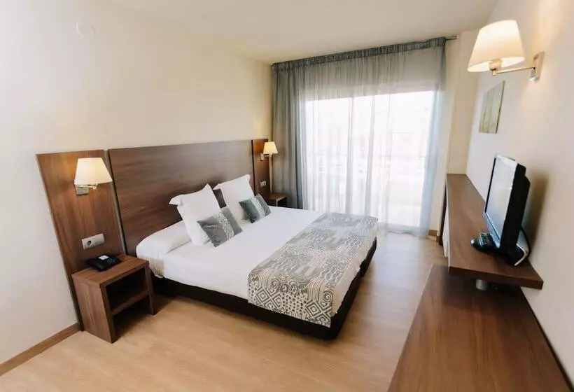 Отель Golden Acqua Salou