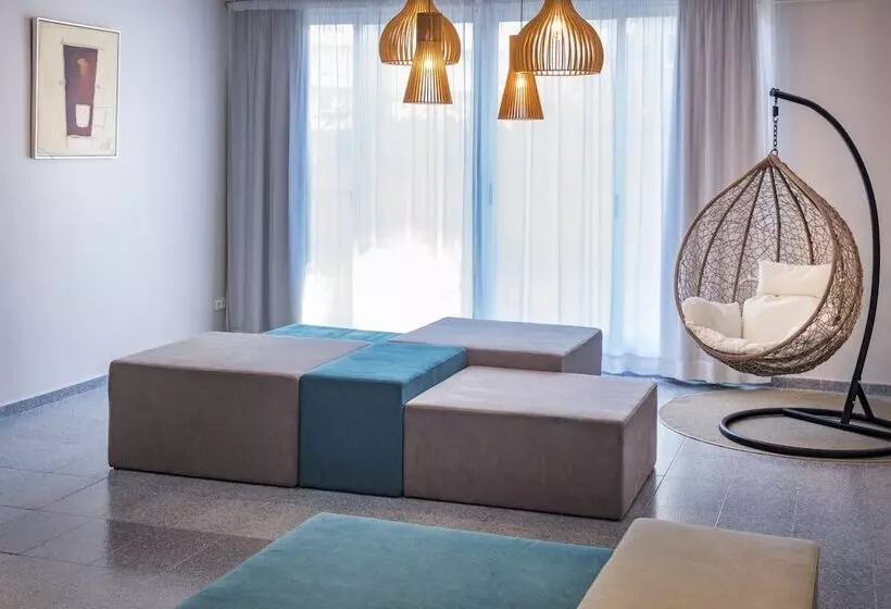 Отель Golden Acqua Salou