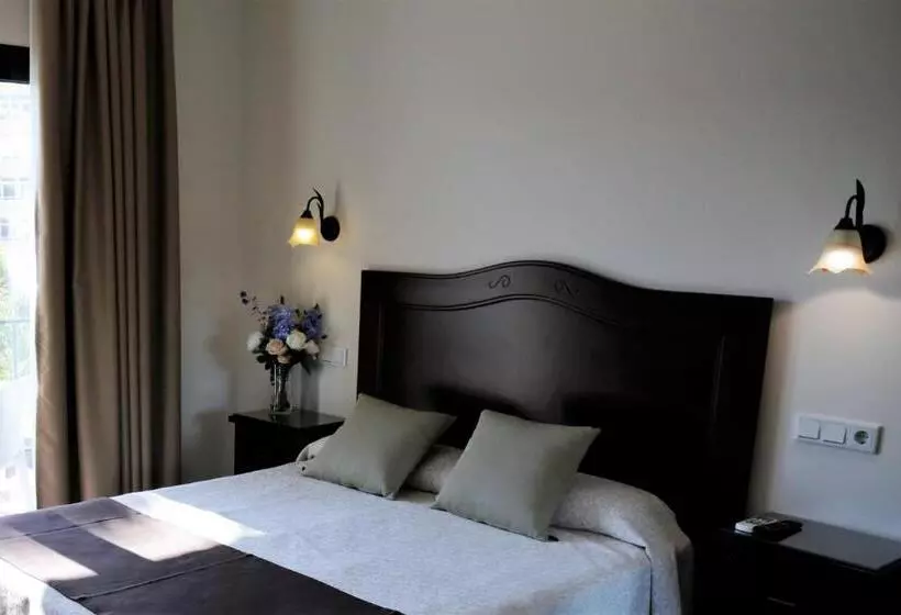 ホテル Arcos De Montemar