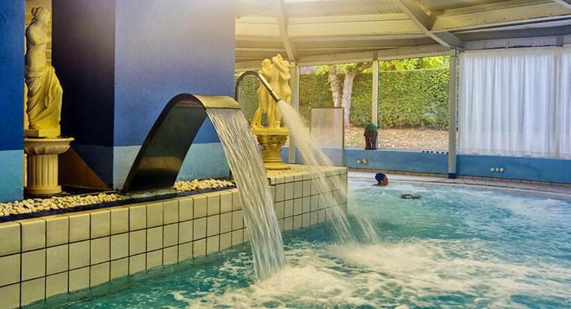 هتل Balneari De Vallfogona De Riucorb