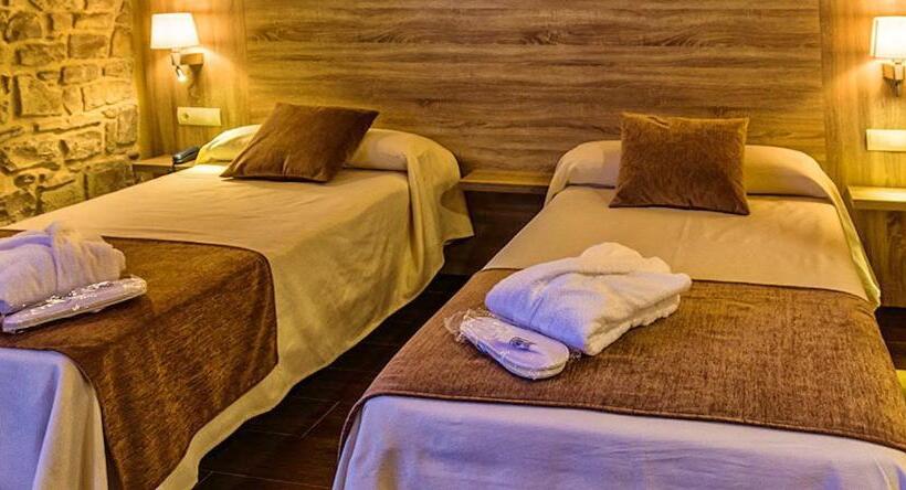 هتل Balneari De Vallfogona De Riucorb