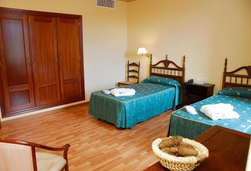 هتل Balneari De Vallfogona De Riucorb