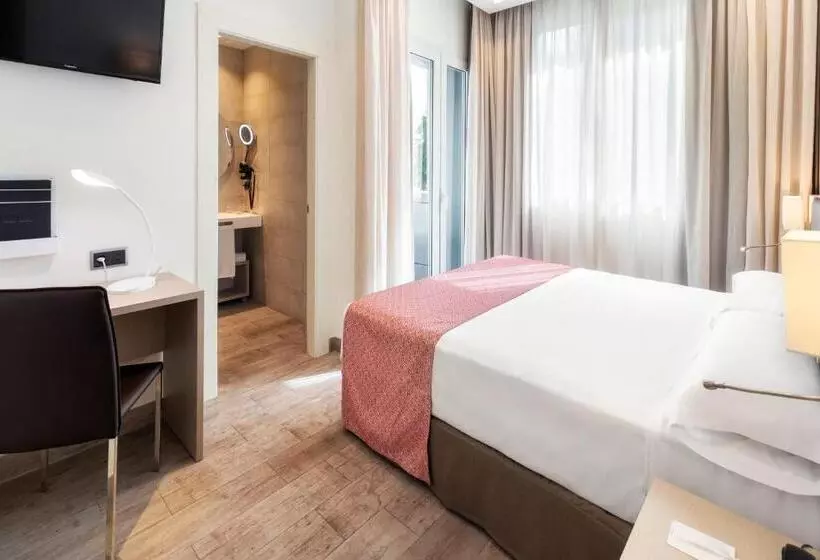 هتل Catalonia Hispalis