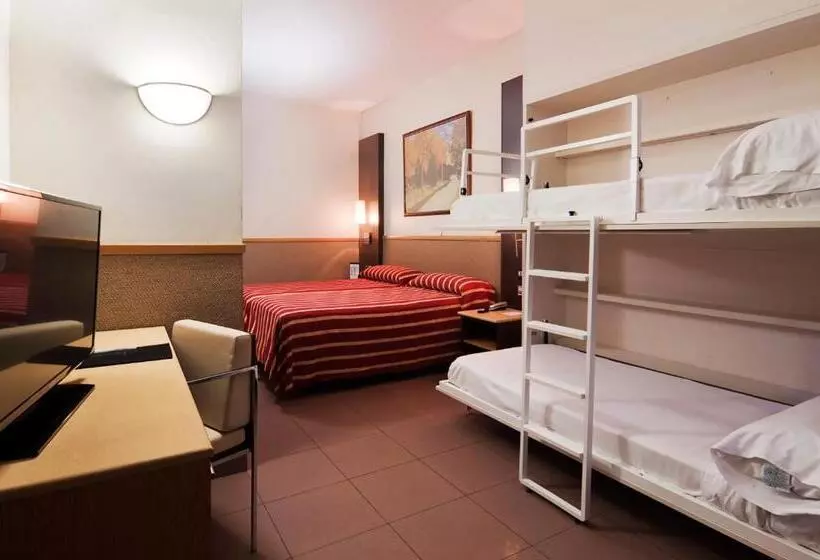 هتل Catalonia Hispalis