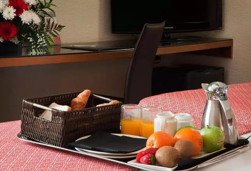 هتل Catalonia Hispalis