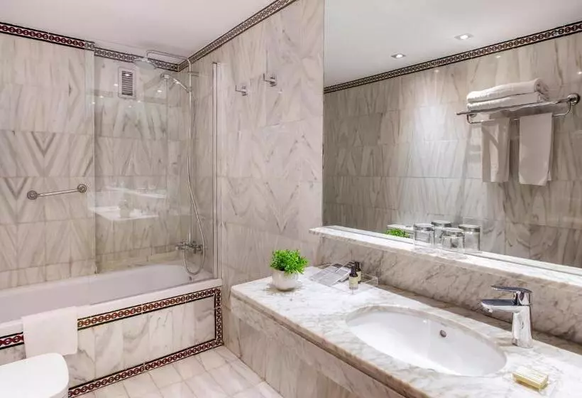 هتل Catalonia Hispalis