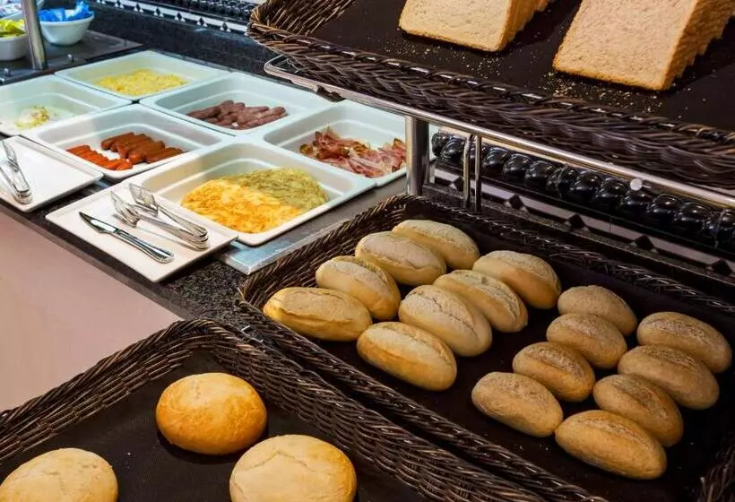 هتل Catalonia Hispalis