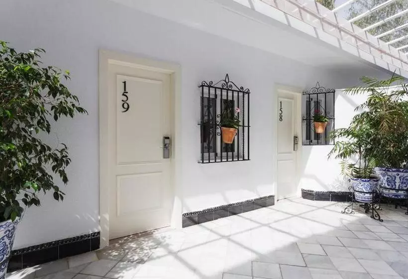 هتل Catalonia Hispalis