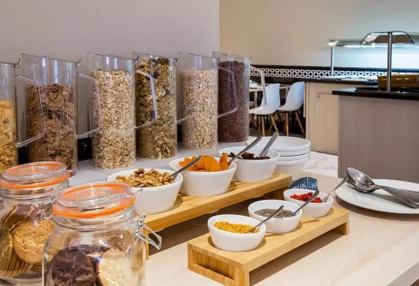 هتل Catalonia Hispalis