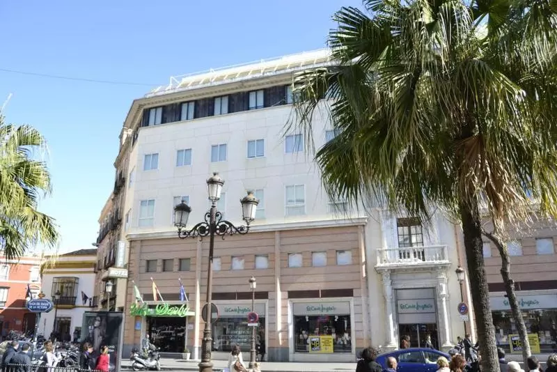 هتل Derby Sevilla