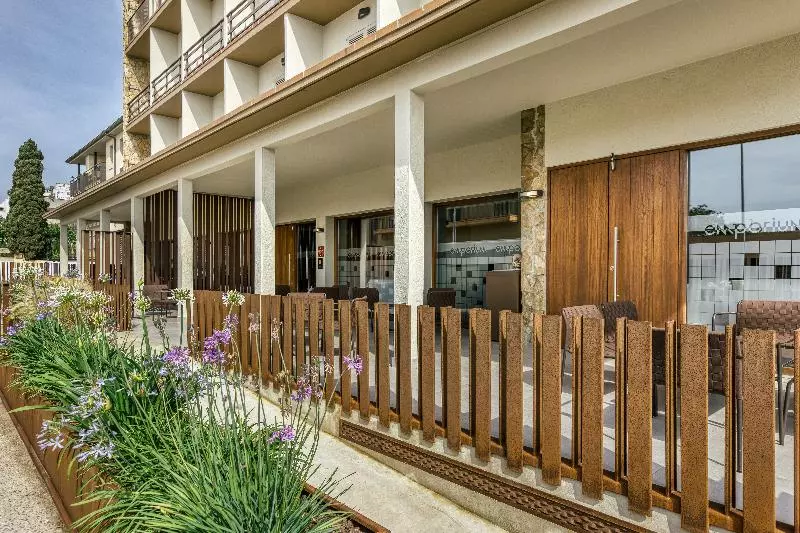 酒店 Emporium Adults Only