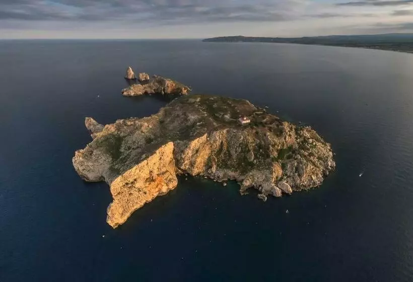 Отель Coral Boutique