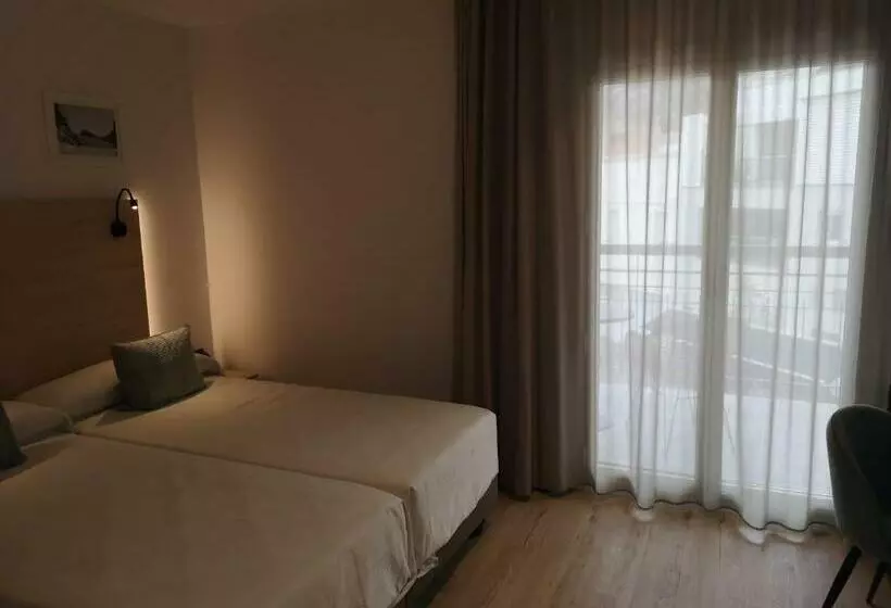 Отель Coral Boutique