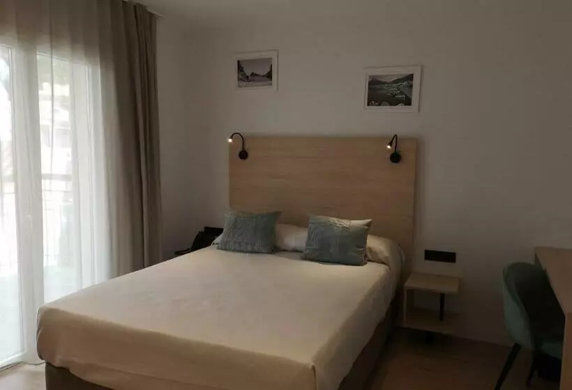 Отель Coral Boutique