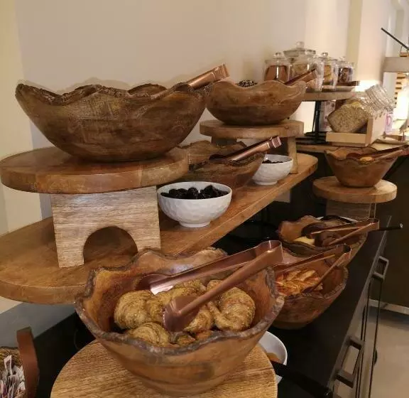 Отель Coral Boutique