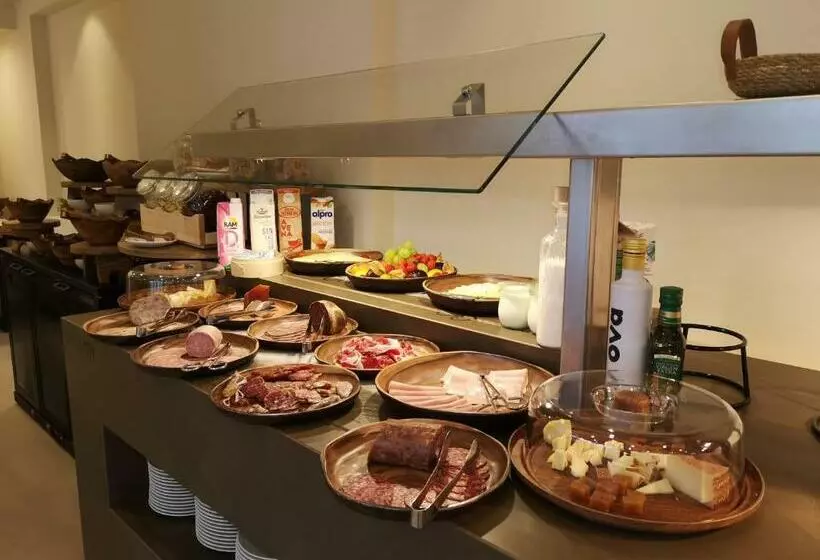 Отель Coral Boutique