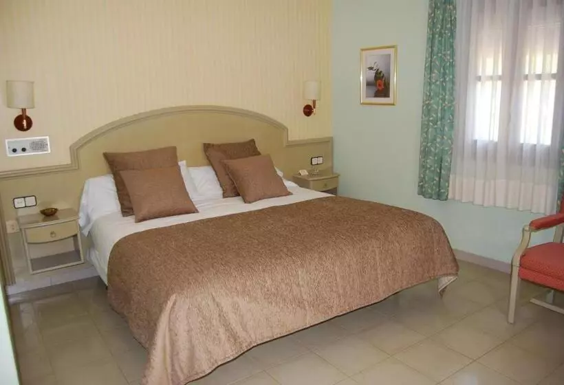 Hotel Masia Del Cadet