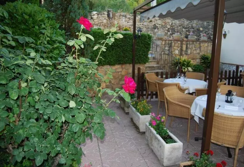 Hotel Masia Del Cadet