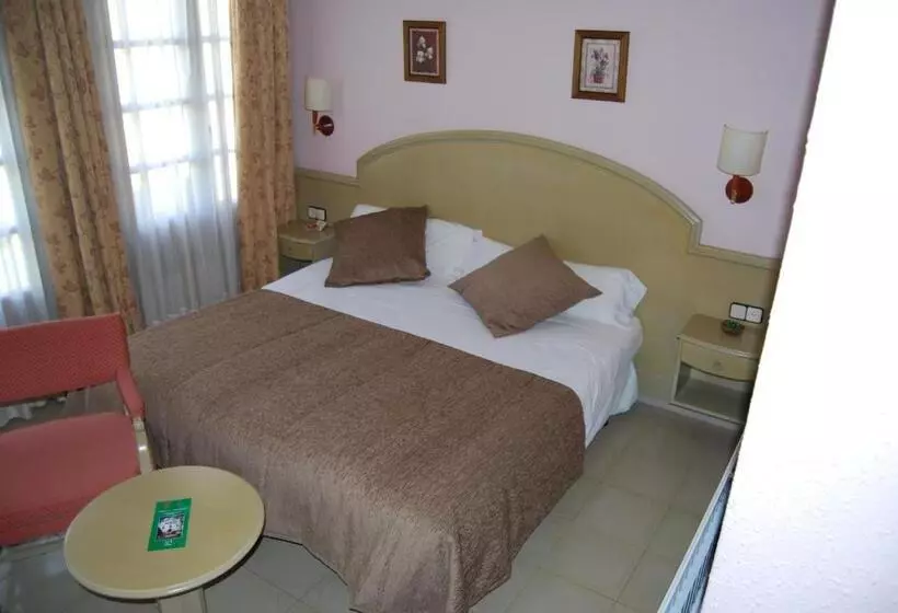 Hotel Masia Del Cadet