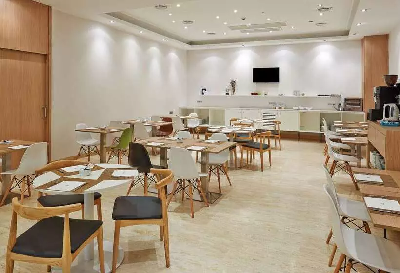 Hotel NH Bilbao Deusto