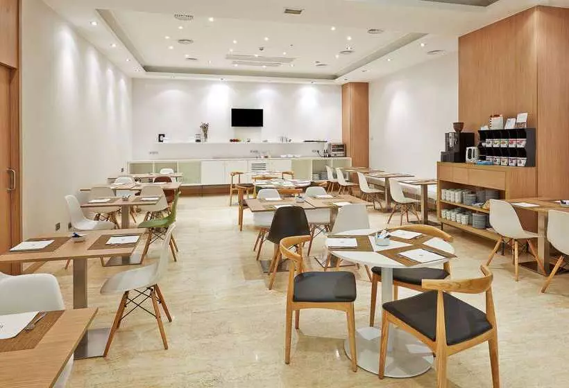 Hotel NH Bilbao Deusto