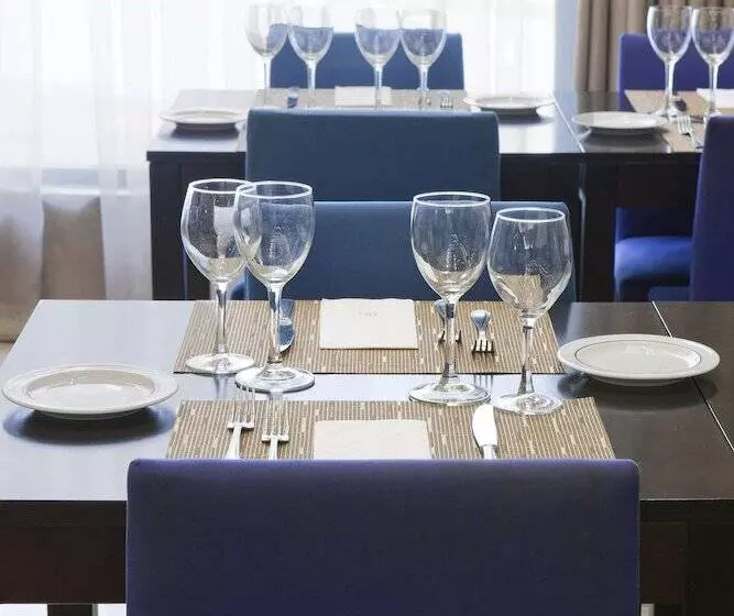 Hotel NH Bilbao Deusto