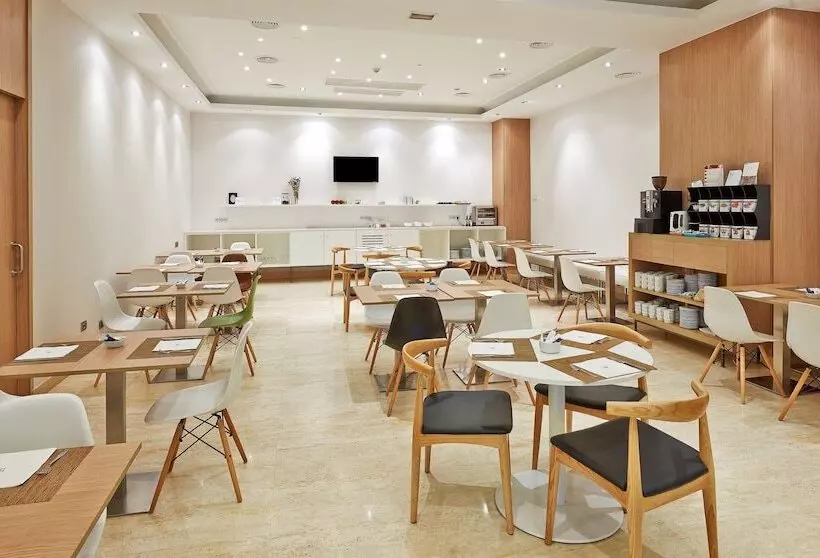 Hotel NH Bilbao Deusto