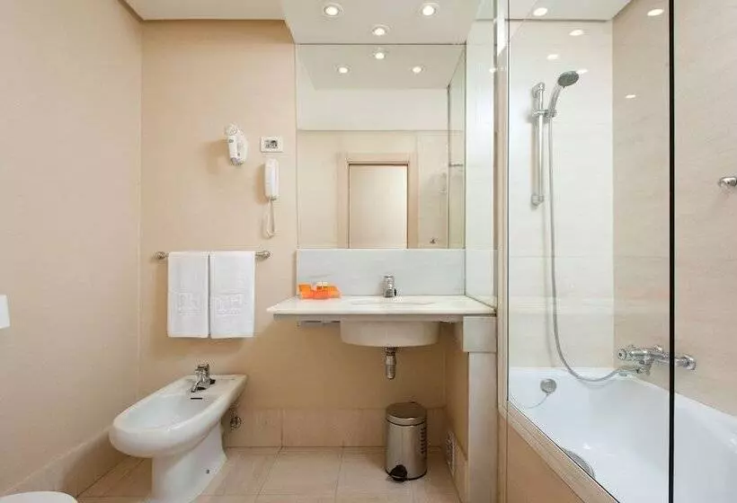 Hotel NH Bilbao Deusto